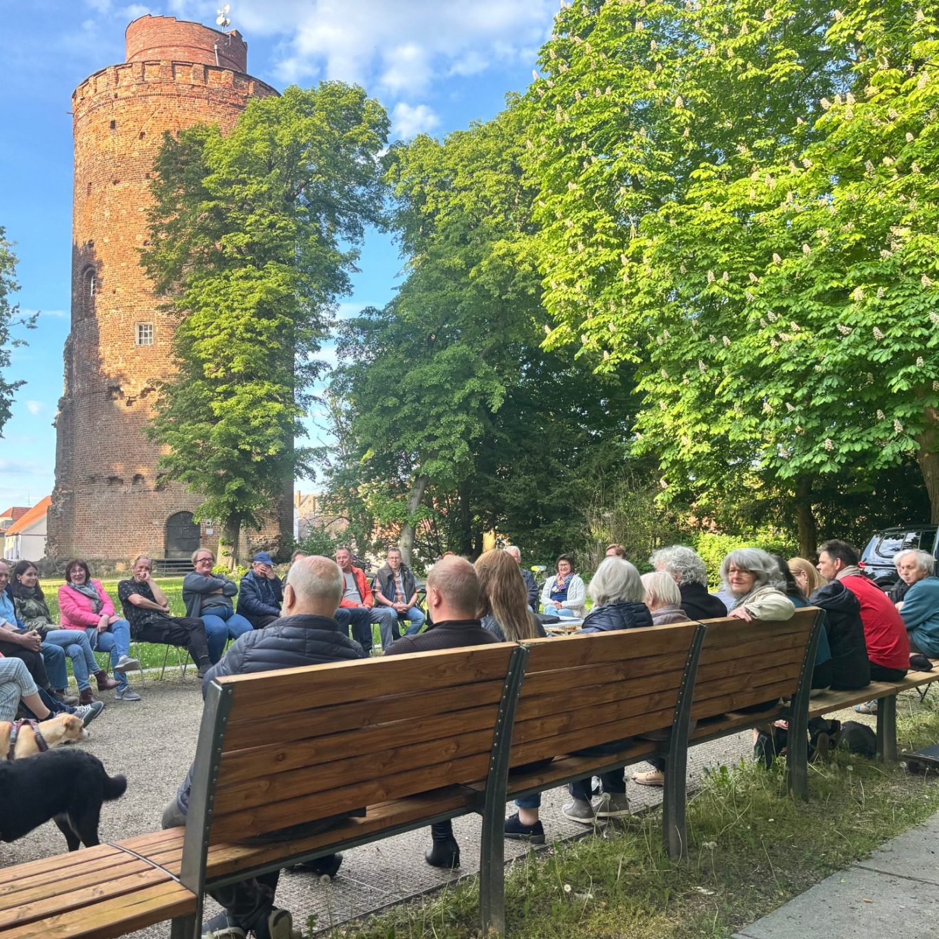 Versammlung am Amtsturm